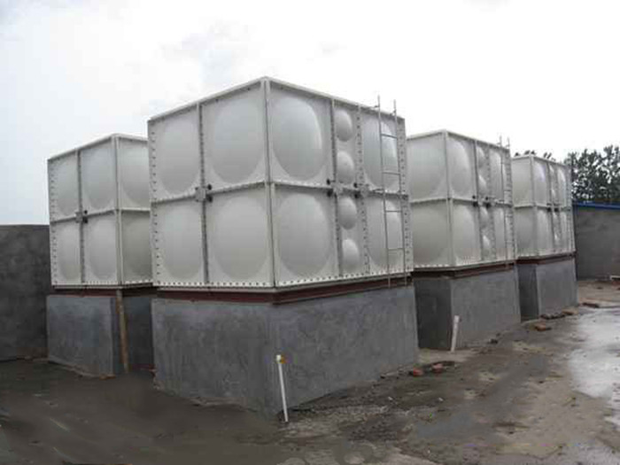 玻璃鋼水箱的價格多少錢？