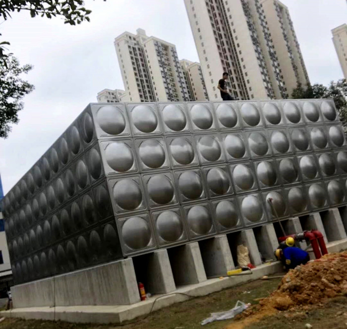 不銹鋼水箱如何保養(yǎng)和維護(hù)？