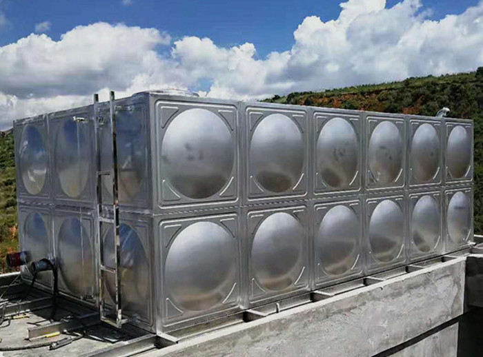 長期使用不銹鋼水箱時應該注意哪些?