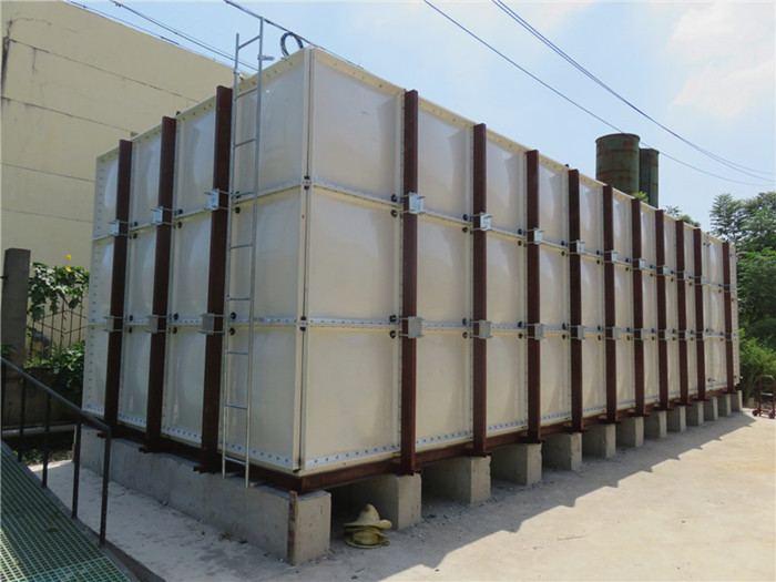 玻璃鋼水箱怎樣設置內部支撐
