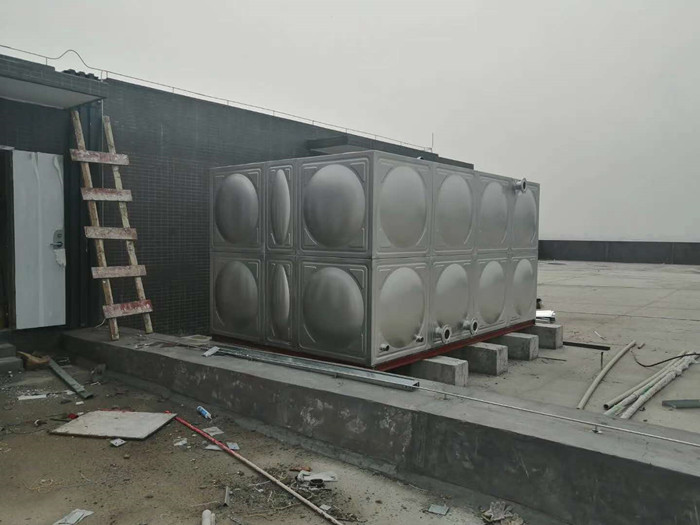 怎樣辨別不銹鋼水箱材料的優(yōu)劣？