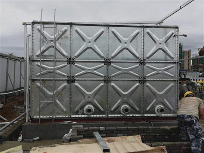 鍍鋅水箱是用什么材質(zhì)做的？