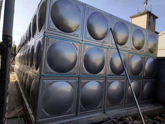 為什么不銹鋼水箱的價格高?