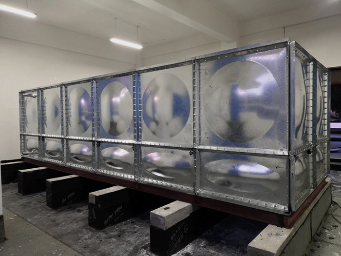 如何安裝鍍鋅水箱？